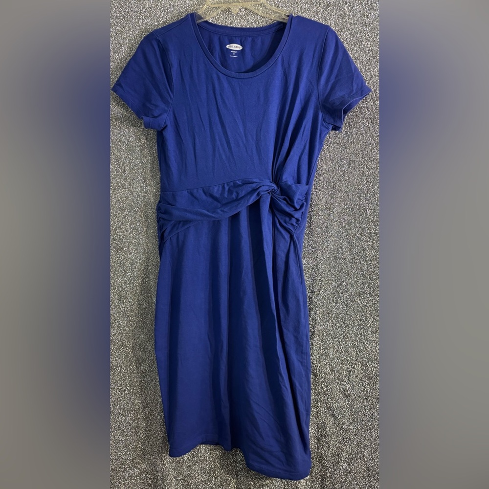 Old Navy maternity dress in size M